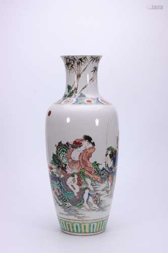 A Chinese Wu-Cai Glazed Porcelain Vase