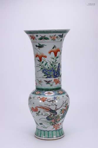 A Chinese Wu-Cai Glazed Porcelain Vase