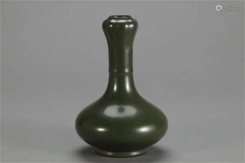 A Chinese Porcelain Vase