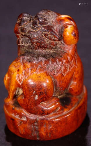 A LUJIAO CARVED BEAST SHAPE SEAL