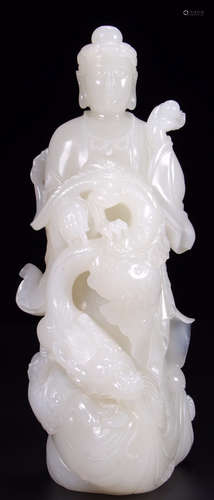 A HETIAN JADE CARVED GUANYIN BUDDHA STATUE