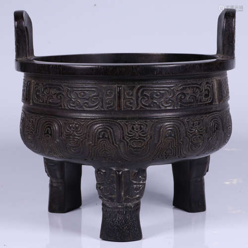 A ZITAN WOOD CARVED CONTAINER