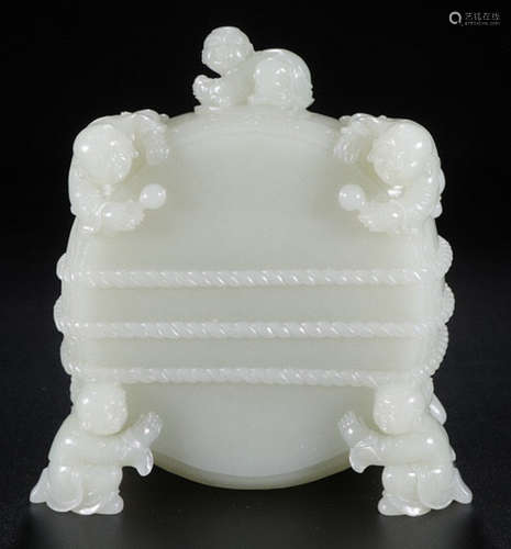 A HETIAN JADE CARVED VASE