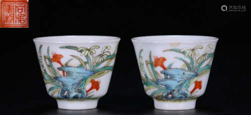 PAIR OF FAMILLE ROSE GLAZE CUP