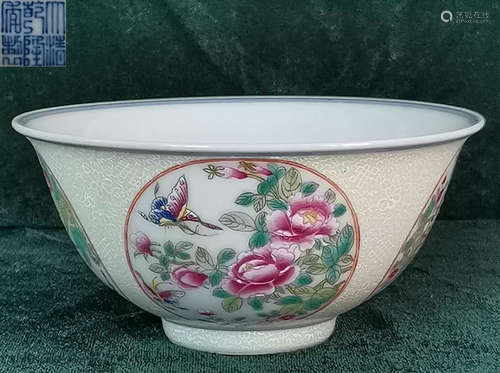 AN ENAMELED GLAZE FLOWER PATTERN BOWL