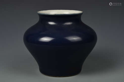 A BLUE GLAZED JAR QING DYNASTY