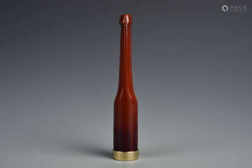 AN AMBER CIGARETTE HOLDER QING DYNASTY