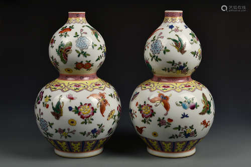 A FAMILLE ROSE DOUBLE GOURD VASE QING DYNASTY