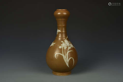 A GARLIC MOUTH VASE QING DYNASTY