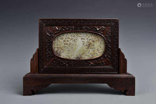 A JADE INLAID TABLE SCREEN