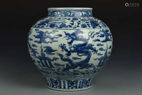 A BLUE AND WHITE DRAGON JAR MING DYNASTY