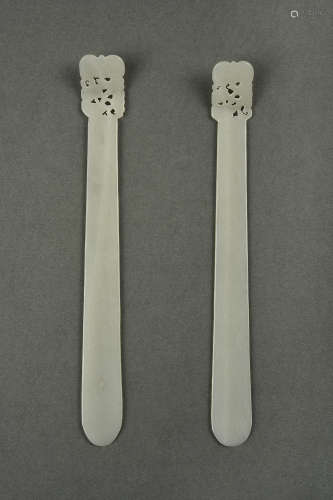 PAIR WHITE JADE HAIRPINS QING DYNASTY