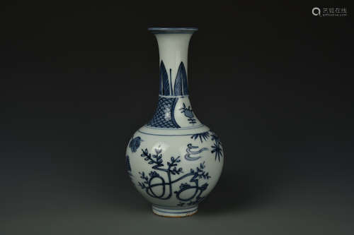 A BLUE AND WHITE BOTTLE VASE MING DYNASTY