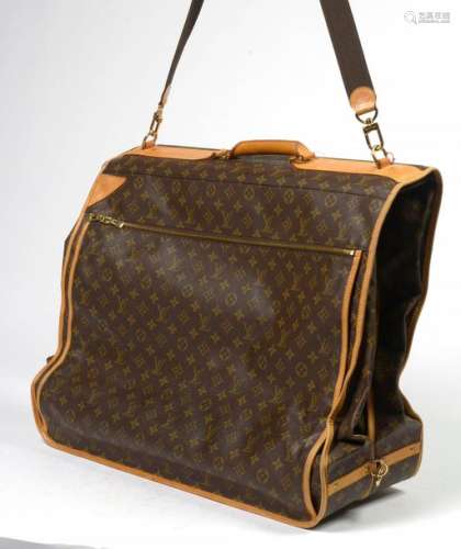 Louis Vuitton suit bag in \