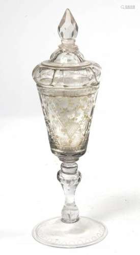 Large pokal in translucent glass with engraved geo…
