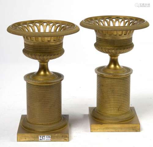 Pair of gilt bronze baskets on high foot in Empire…