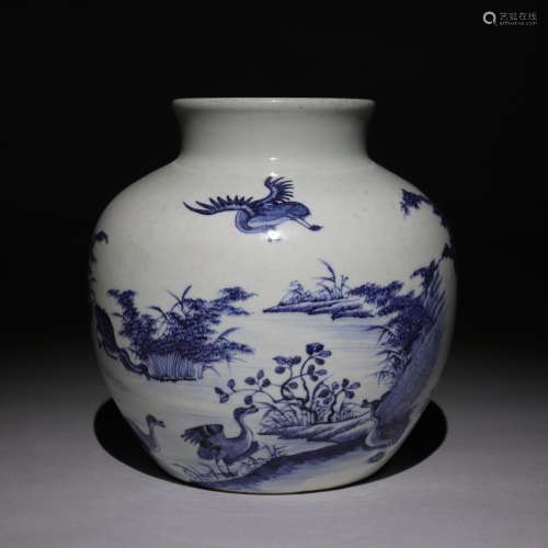 Blue and white glaze swallow patterns pot