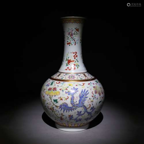 Decorative bottle decorated with pastel glazed phoenix pattern