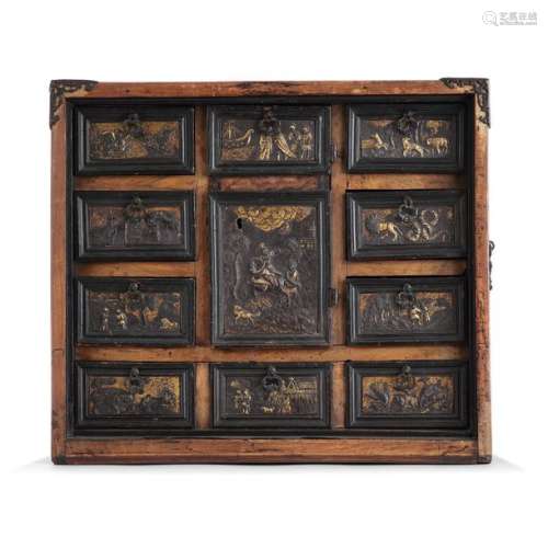 AUGSBOURG, PETIT CABINET, XVIIe SIÈCLE, in burr wa…