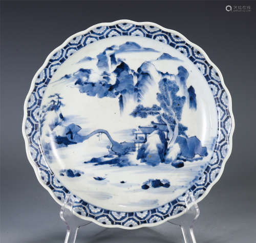 A CHINESE BLUE AND WHITE PORCELAIN LANDSCAPE PLATE