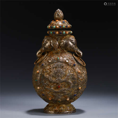 A CHINESE DRAGON PATTERN BEAST HANDLE  INLAID GEM STONE SILVER VASE