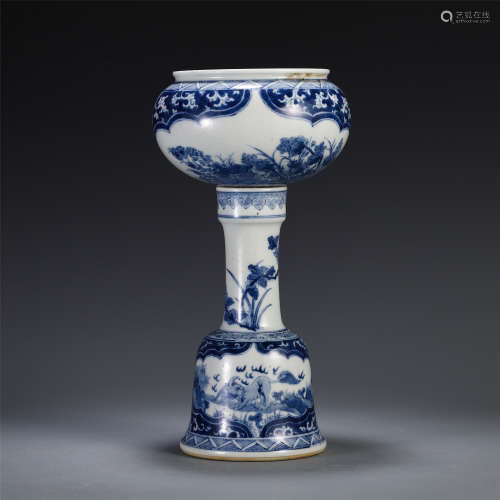 A CHINESE BLUE AND WHITE PORCELAIN BEAST PATTERN CENSER