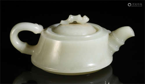 A CHINESE BAMBOO PATTERN JADE TEA POT
