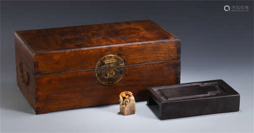 A SET OF CHINESE INKSTONE AND SEAL WITH BOX