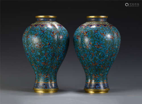 A PAIR OF CHINESE FLOWER ENTWINE BRANCHES CLOISONNE VASES