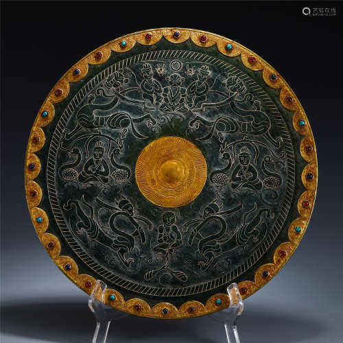 A CHINESE GEM STONE INLAID SPINACH JADE ROUND TABLE ITEM