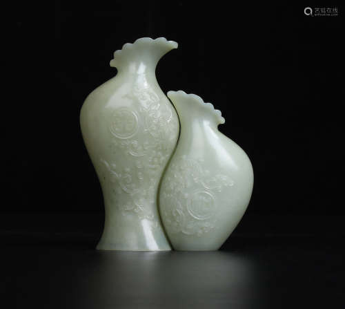 A White Jade Vase Qianlong Period Qing Dynasty