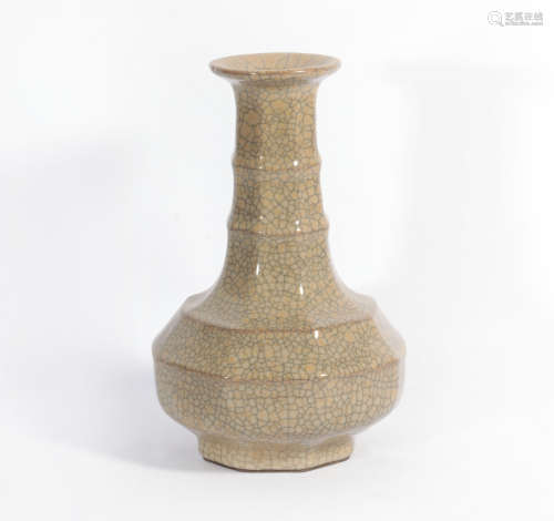 The kiln bottle of the elder brother in the Song Dynasty