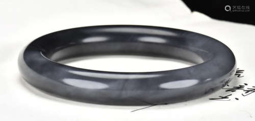 A HETIAN JADE LAVENDER BANGLE