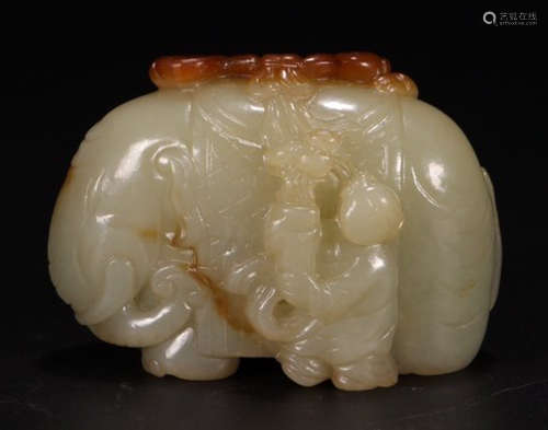 A HETIAN JADE CARVED ELEPHANT