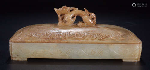 A HETIAN JADE BOX WITH COVER