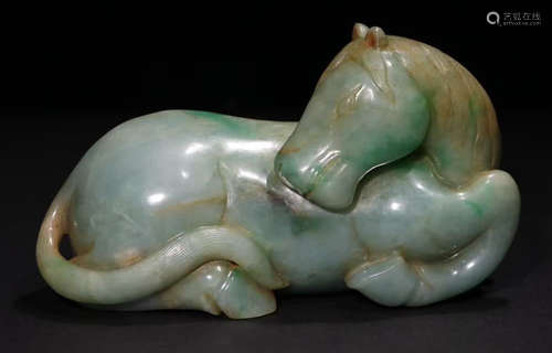 AN OLD JADEITE HORSE ORNAMENT