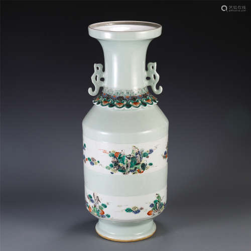 A CHINESE FAMILLE ROSE FIGURE DOUBLE HANDLE VASE