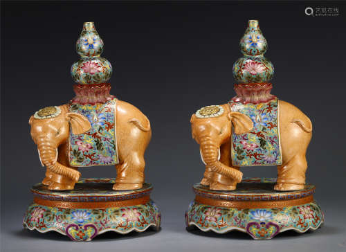 A PAIR OF CHINESE FAMILLE ROSE ELEPHANT AND GOURD