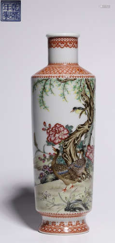 A FAMILLE ROSE GLAZE FLOWER&BIRD PATTERN VASE