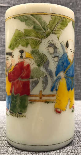 A GLASS ENAMELED GLAZE CHILD PATTERN BRUSH POT