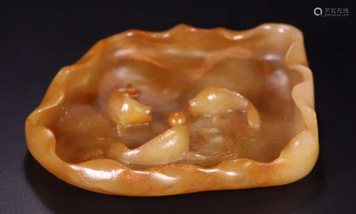 A HETIAN JADE CARVED LOTUS SHAPE BRUSH WASHER