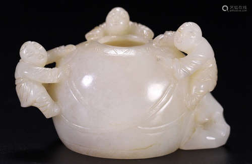 A HETIAN JADE CARVED BRUSH WASHER