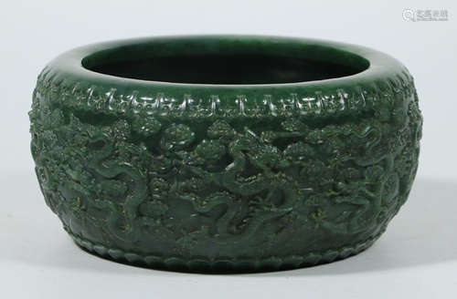 A XINJIANG HETIAN JADE DRAGON PATTERN BRUSH WASHER