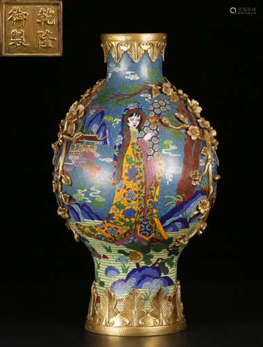 A CLOISONNE FIGURE PATTERN VASE WITH GILT BRONZE