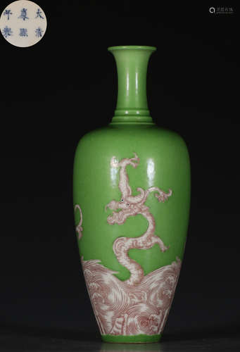 A GREEN&UNDERGLAZE RED VASE