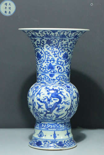 A BLUE&WHITE GLAZE DRAGON&FLORAL PATTERN VASE