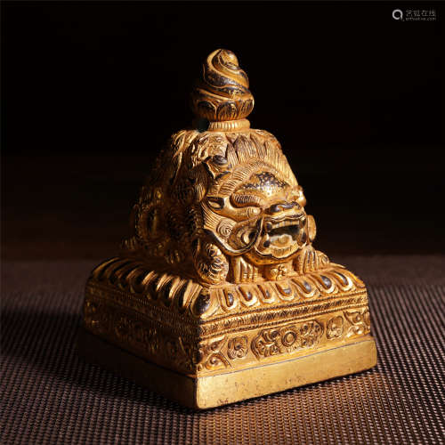 CHINESE GILT BRONZE BEAST SQUARE SEAL
