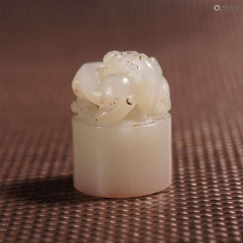 CHINESE WHITE JADE CARVED BEAST SEAL