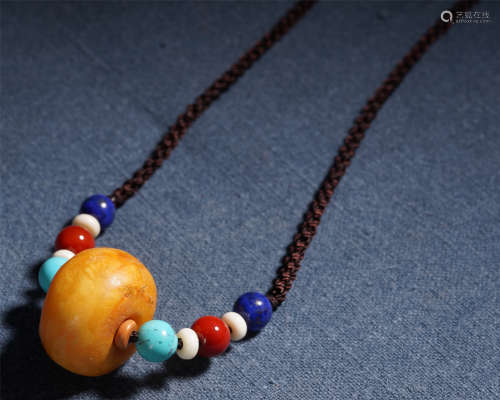 CHINESE AMBER CARVED NECKLACE