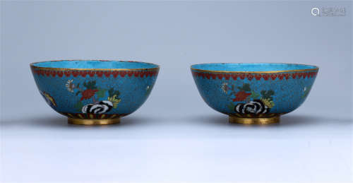 A PAIR OF CHINESE CLOISONNE FLOWER BOWL